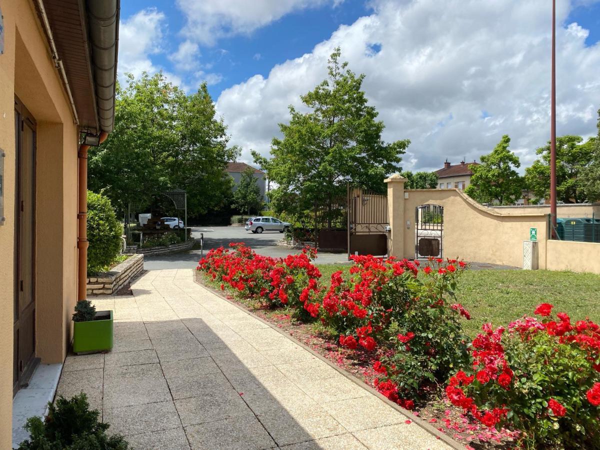 Kyriad Direct Roanne Hôtel Exterior foto